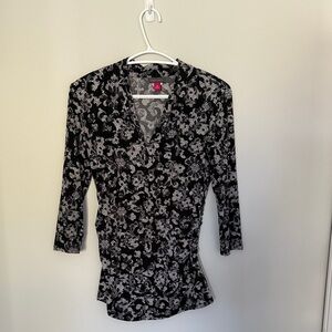 Vince Camuto Monochrome Lace Pattern Top